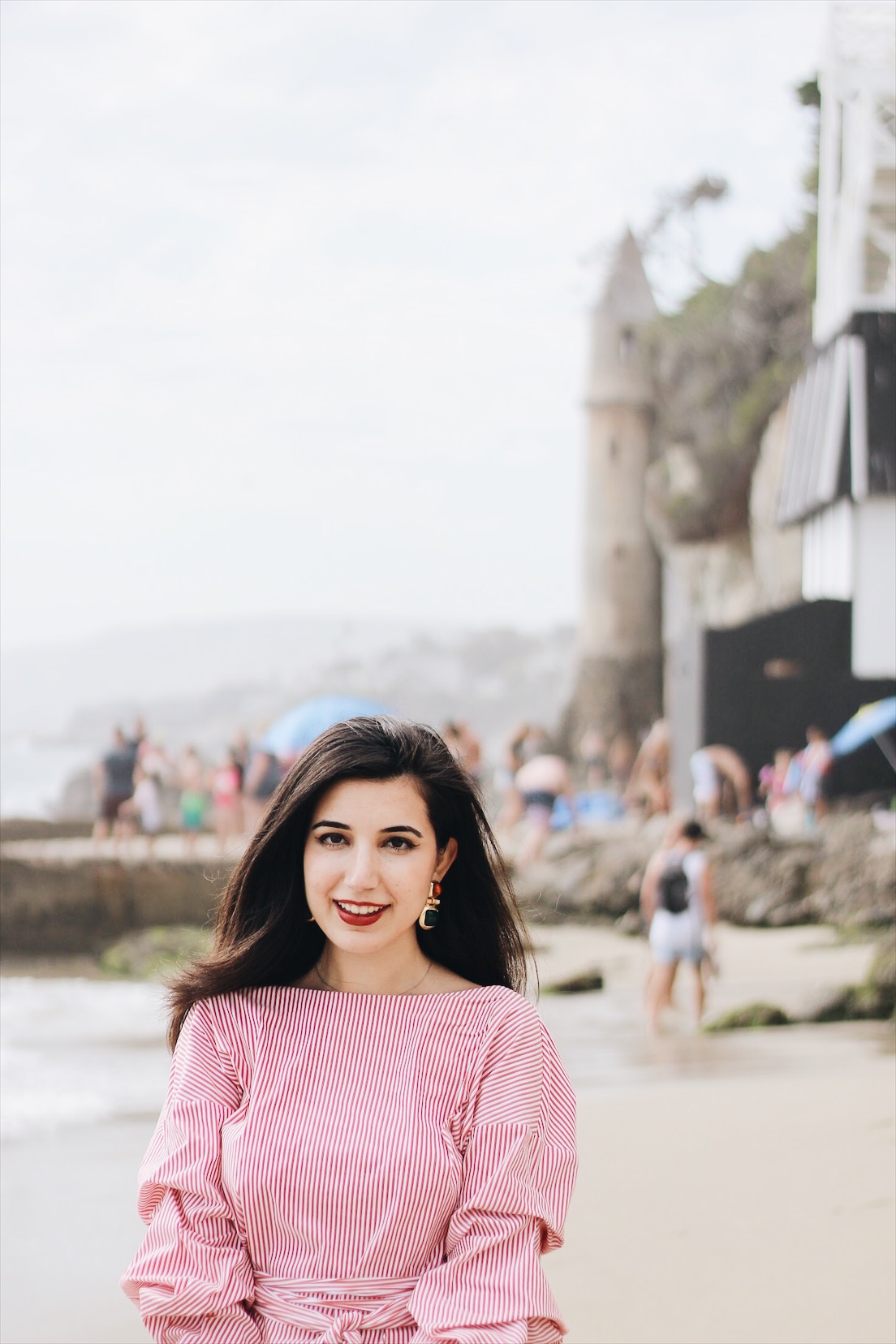 Laguna Beach, Victoria Beach, California, Zara, lookbook, beach outfit, white shorts, statement earrings