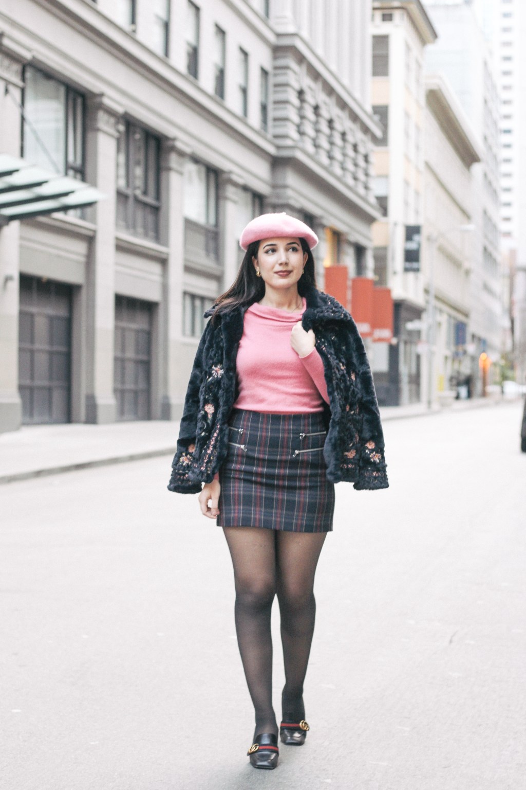 French style, French girl, San Francisco, San Francisco street style, street style, fashion blogger, fashion girl, plaid skirt, Clueless fashion, fall fashion, Gucci, Forever 21, Zara, fur coat, beret, pink, pink sweater, lookbook, ootd, outfit of the day