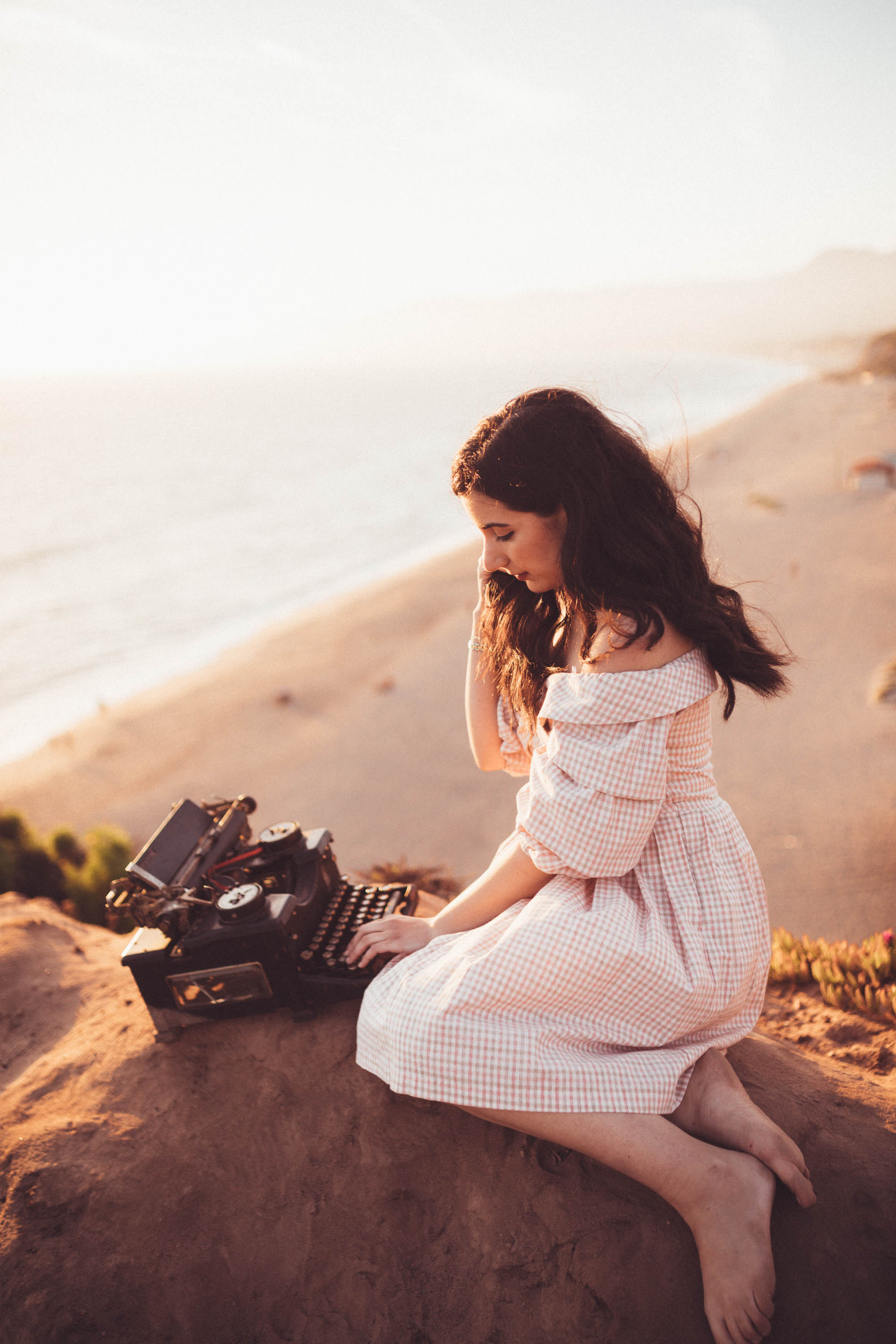 Chriselle x J.O.A collection, vintage, vintage fashion, retro fashion, off-the-shoulder dress, gingham, pink, lookbook, fashion blogger, Malibu, California, photography, golden hour, retro, typewriter, journalist