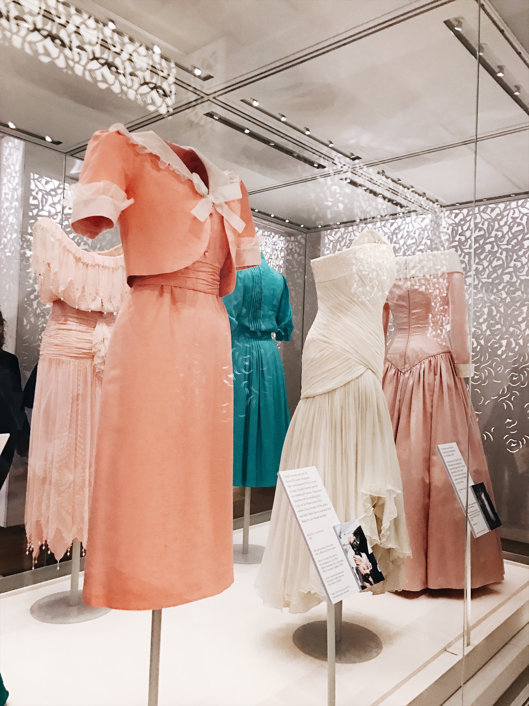 fashion exhibit, Kensington Palace, Princess Diana fashion exhibit, Diana: Her Fashion Story