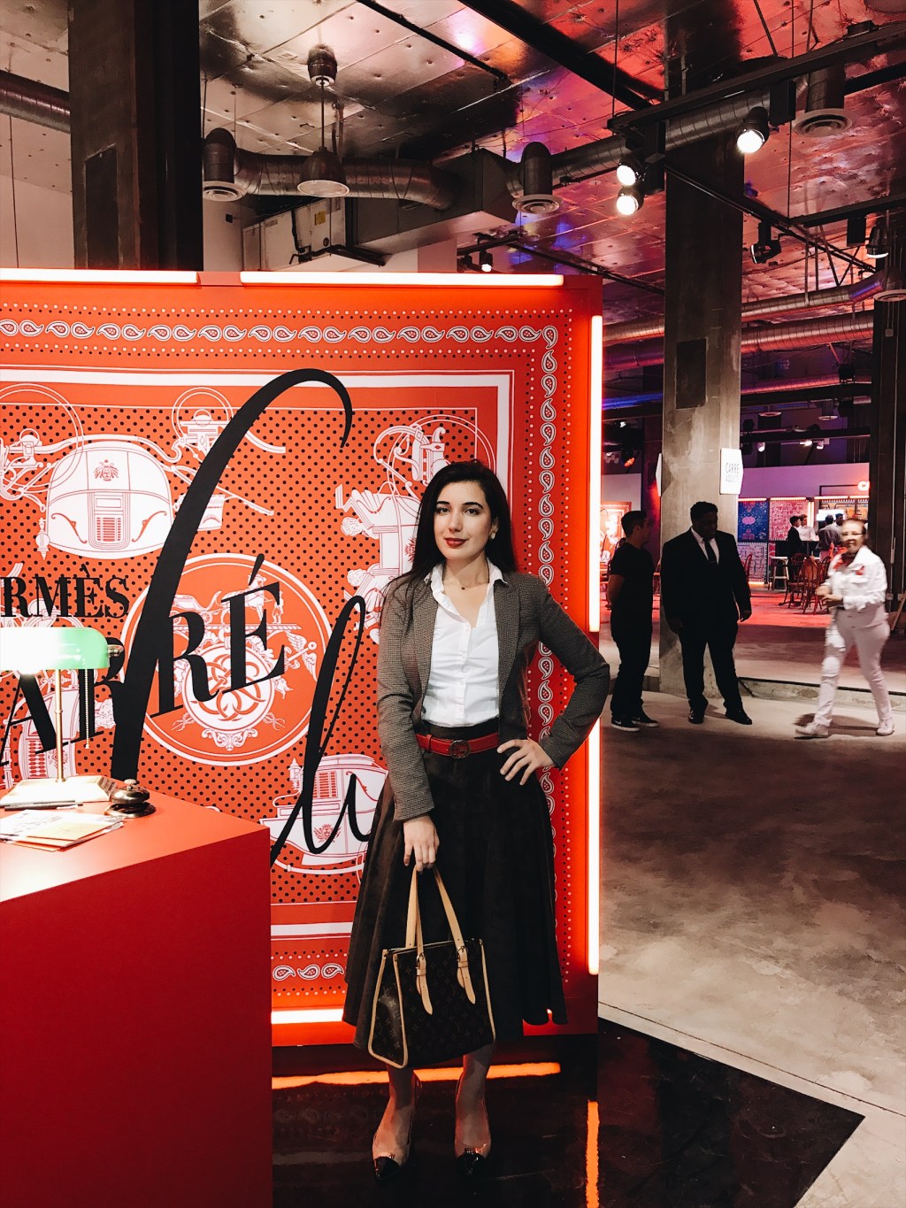 Hermes Carre Club Los Angeles, Los Angeles fashion, fashion pop up, Hermes pop up, Hermes, high fashion, Hermes scarf, lookbook, fashion, fashion blogger, outfit of the day, ootd, Gucci belt, Louis Vuitton handbag, Coach heels, style, style blogger, fall style tweed, blazer, white, button down