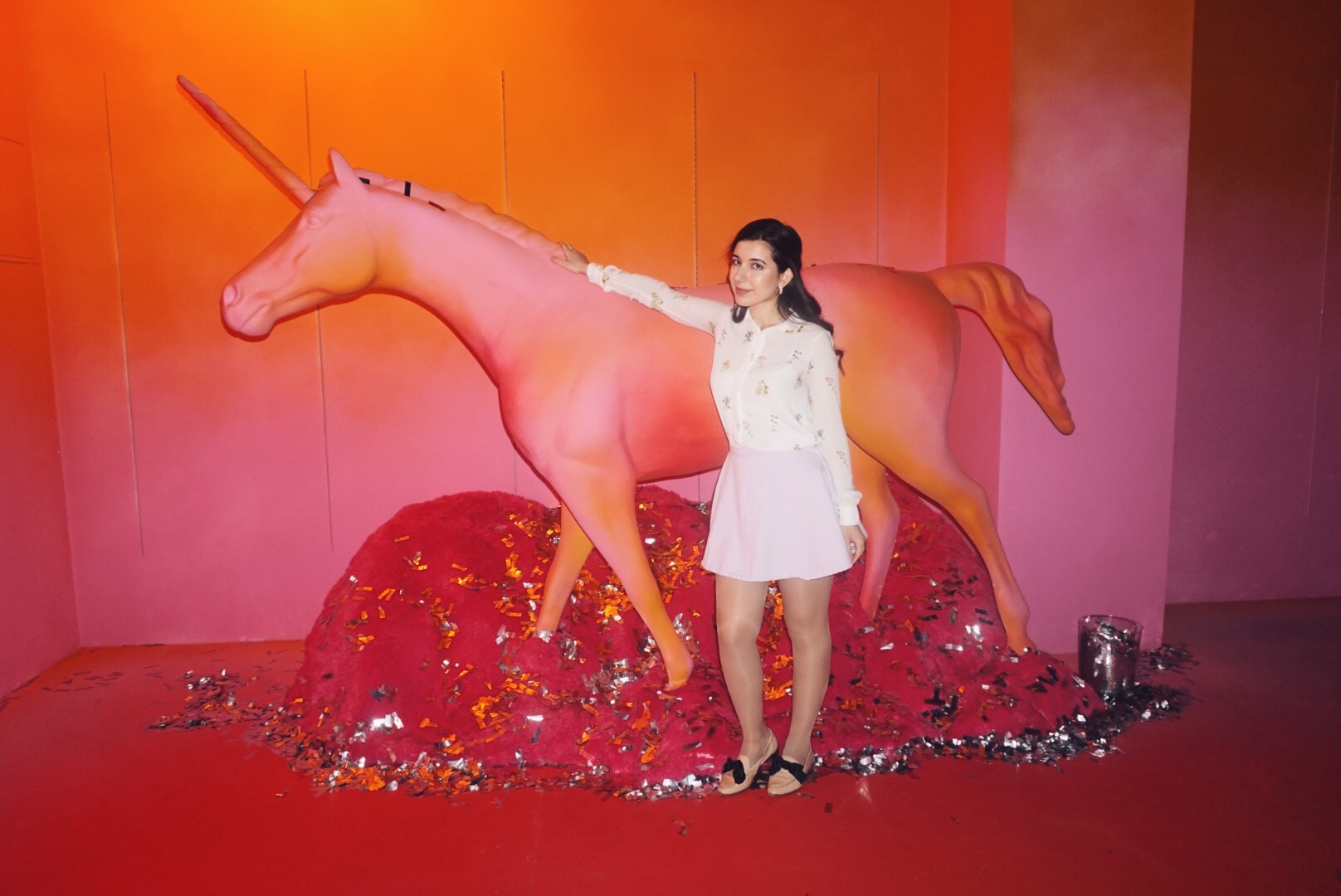 Beautycon Pop, Los Angeles, LA, Beautycon, lookbook, Fashion blogger, lookbook, fashion, Los Angeles fashion, Los Angeles style, LA fashion, LA style, ootd, outfit of the day, vintage fashion, retro fashion, 1950 fashion, girly, Marvelous Mrs. Maisel, Ted Baker, Kate Spade, loafers, pink loafers, skirt, pop up, beauty, cosmetics, Limecrime, Mamonde, Laneige, fashion blogger,