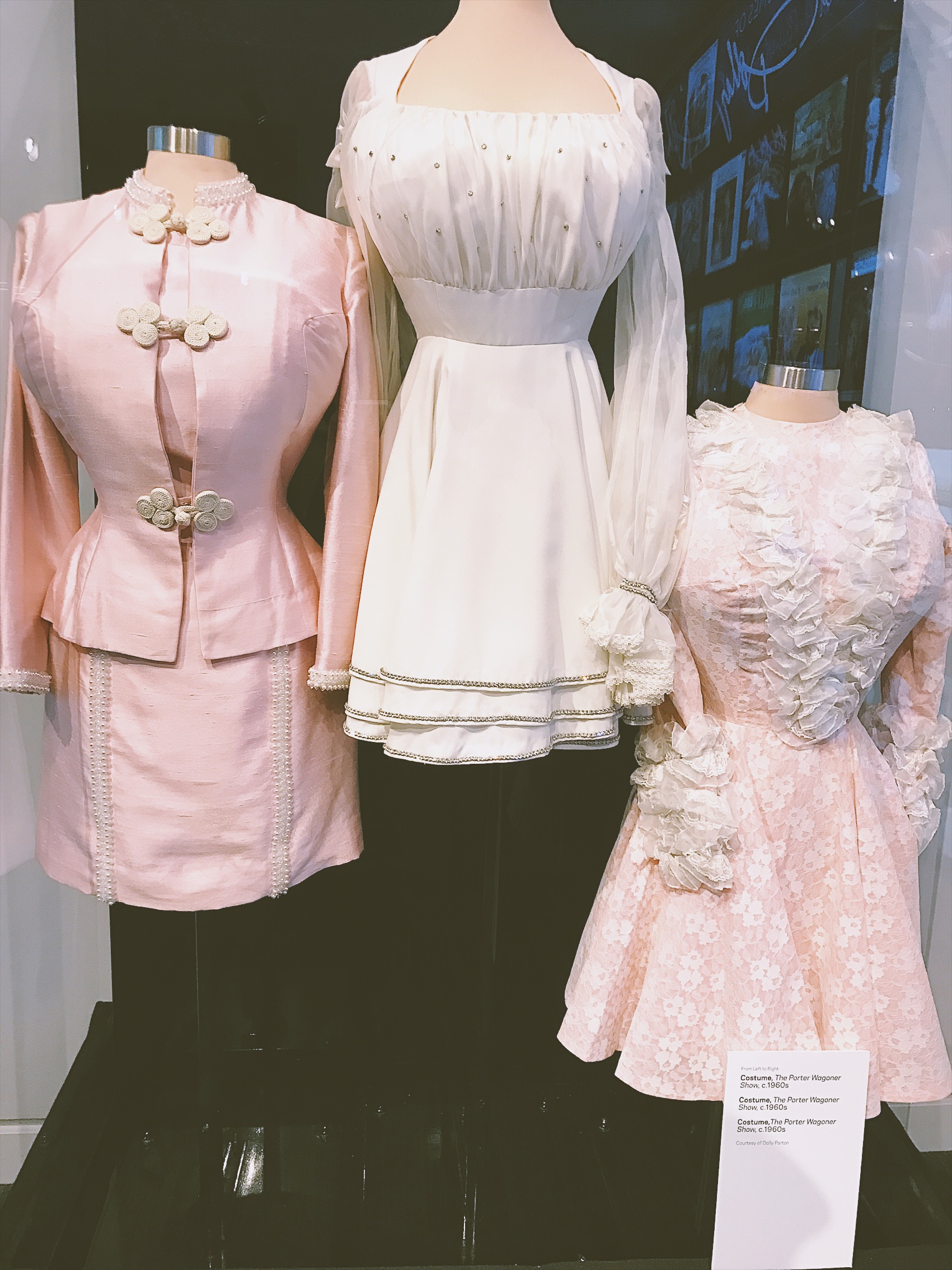 Grammy Museum, Grammys, Dolly Parton, Dolly Parton fashion, Dolly Parton style, MusicCares, Grammy Lifetime Achievement, Dolly Parton costumes, singer, singer style, touring style, on stage style