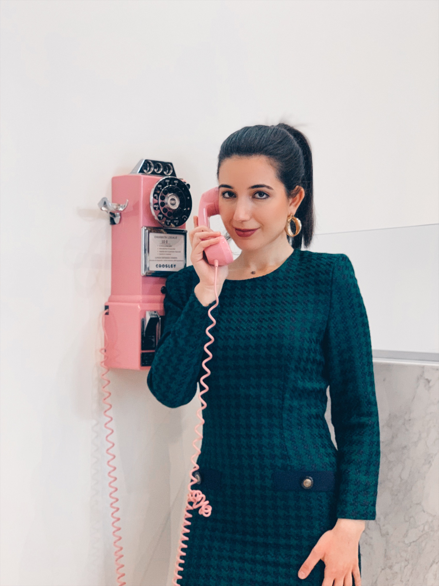 Carrera Cafe, fashion blogger, lookbook, outfit of the day, ootd, outfit of the night, ootn, hounds tooth, '80s style, '80s fashion, gold earrings, Gucci shoes, Gucci loafers, LAFW, LA Fashion Week, style, fashion, dress, hounds tooth dress,