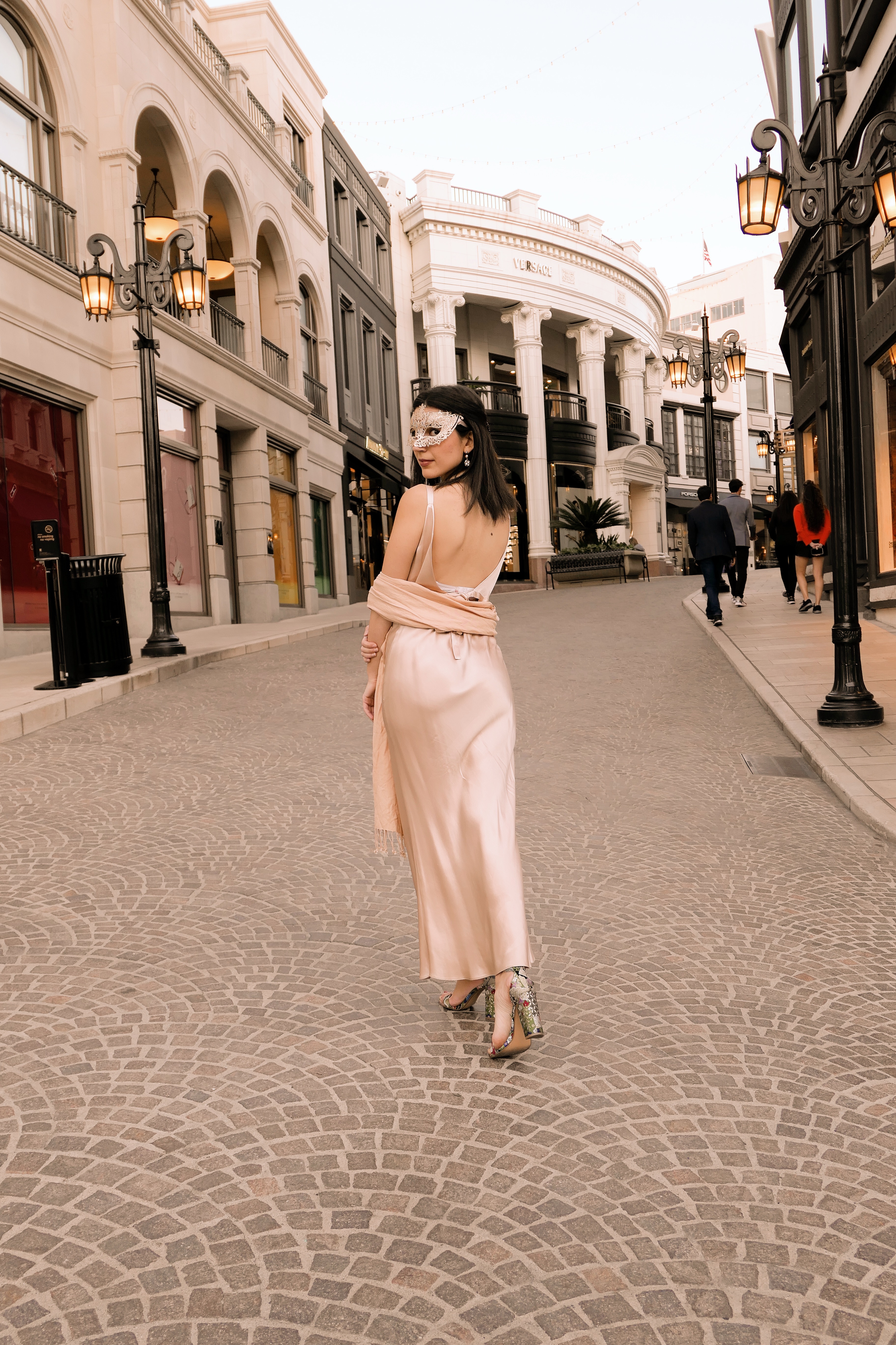 Beverly Hills, Downtown Beverly Hills, evening gown, vintage, masquerade, vintage fashion, vintage dress, satin dress, 1940s dress, Steve Madden, luxury fashion, fashion blogger, LA blogger, lifestyle blogger, lookbook, outfit of the day, look of the day, what I wore, open-toed heels, shawl
