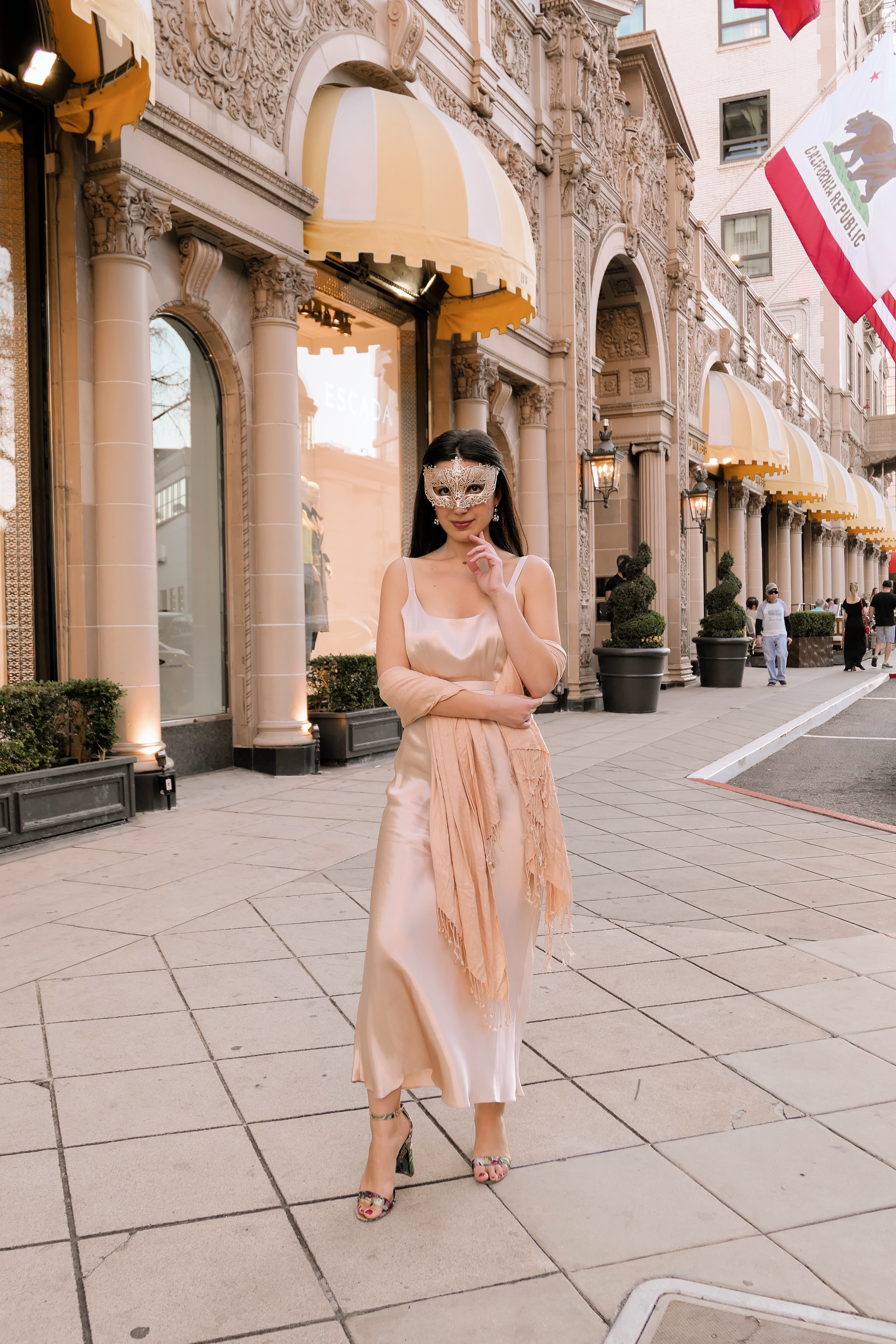 Beverly Hills, Downtown Beverly Hills, evening gown, vintage, masquerade, vintage fashion, vintage dress, satin dress, 1940s dress, Steve Madden, luxury fashion, fashion blogger, LA blogger, lifestyle blogger, lookbook, outfit of the day, look of the day, what I wore, open-toed heels, shawl, Beverly Wilshire