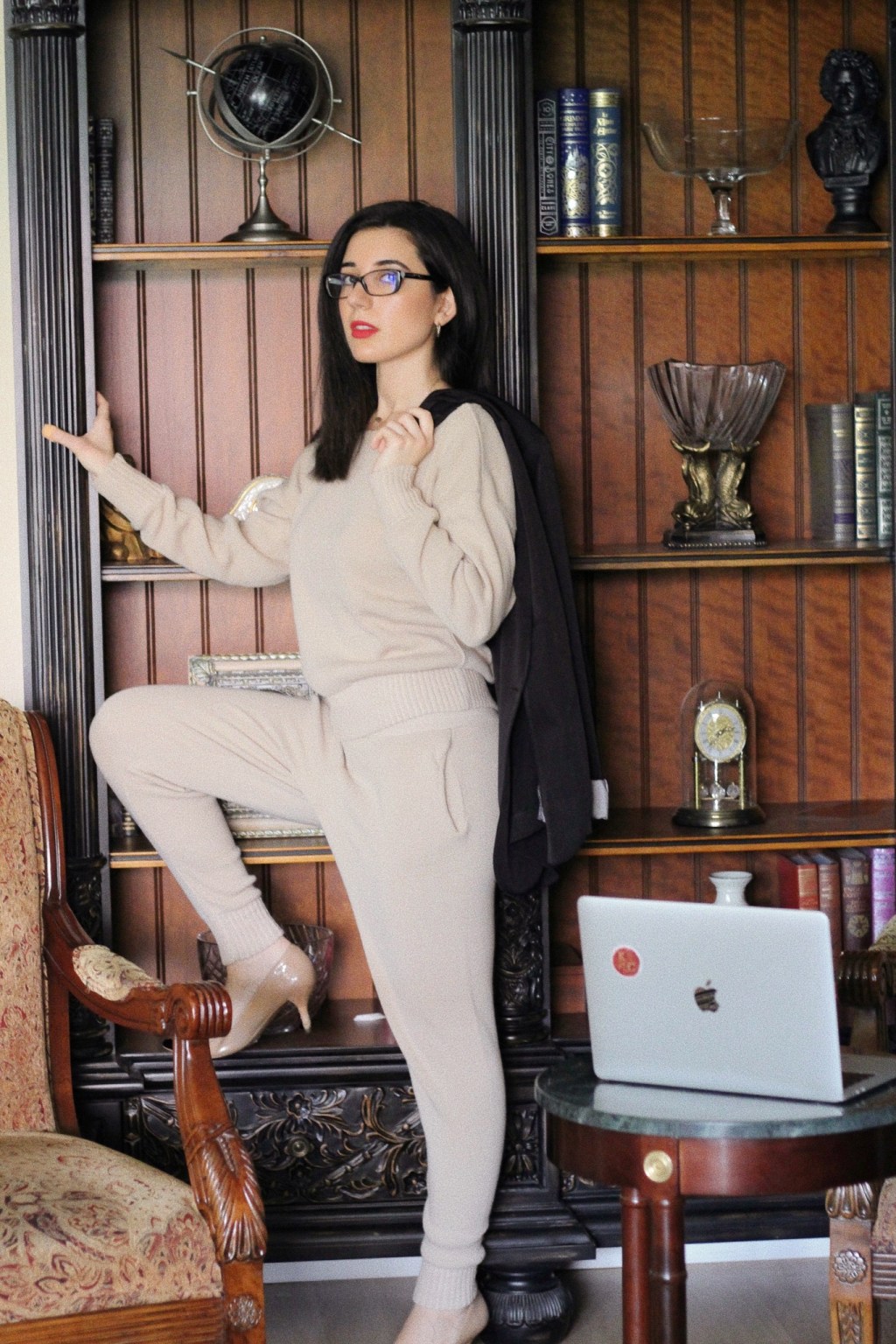 happy at home, WFH, work from home, stay at home, stay at home order, work from home outfits, loungewear, what I wore, what I wore to work, workwear, lookbook, fashion blogger, lifestyle blogger, work from home tips, matching set, blazer, Pretty Little Thing, sweater set, beige, red lips, bookish, bookshelf, antique books
