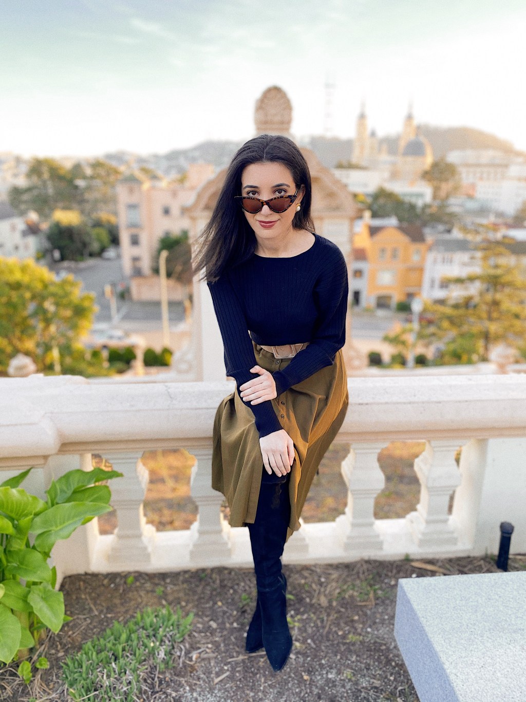 Jackie Kennedy style, Jackie-O style, Jackie Kennedy outfit, Tahari, black sweater, button down skirt, vintage belt, vintage style, vintage fashion, outfit of the day, ootd, minimalist style, pearl earrings, vintage earrings, San Francisco, San Francisco style, seventies style, '70s style