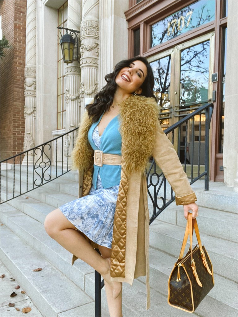 Carrie Bradshaw, Sex and the City, And Just Like That, Big, SATC, SATC fashion, Carrie Bradshaw outfit, winter outfit, suede coat, toile dress, nude pumps