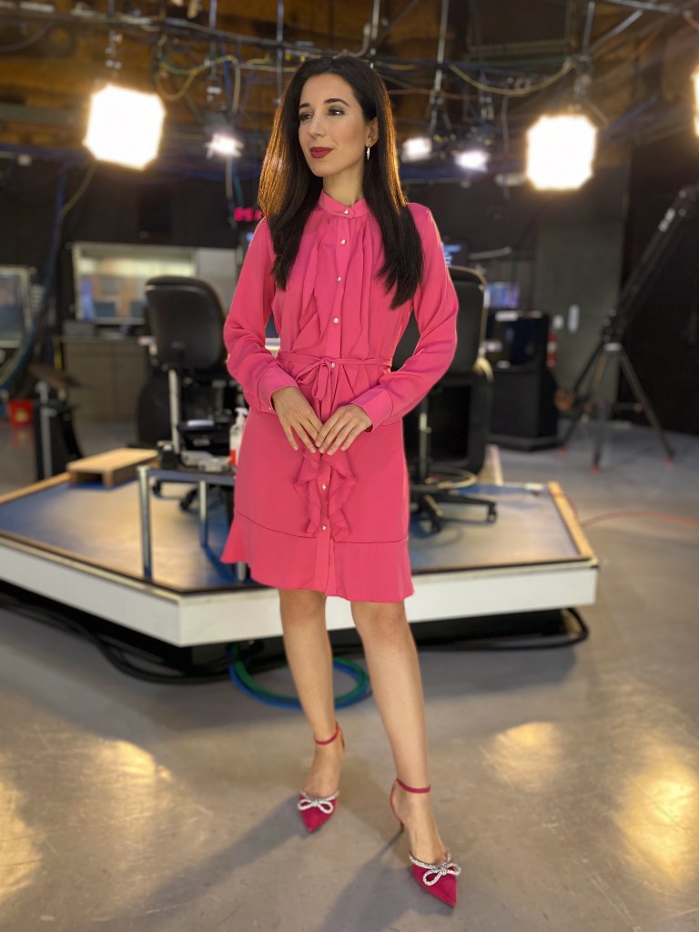 Barbiecore, pink, Barbie pink, pink dress, Workwear, what I wear to work, how to wear, professional style, chic workwear, work outfit, office style, work dress, office fashion, TV news, news anchor, anchor style, reporter, newsgirl, TV host, TV News style